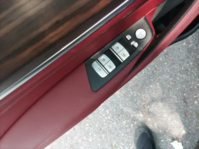 BMW 5 Series 2022 Facelift 530Li Leading Luxury Package — миниатюра 15
