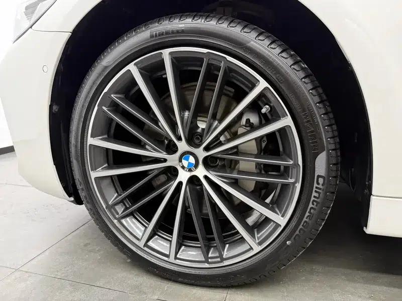 2023 BMW 5 Series 530Li Leading Edition M Sport Package — миниатюра 8