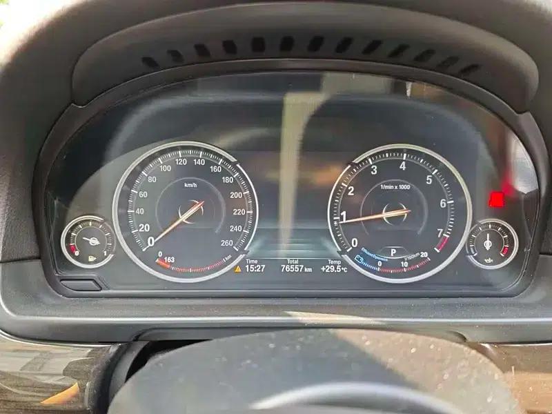 2017 BMW 5 Series 525Li Luxury Design Package — миниатюра 9