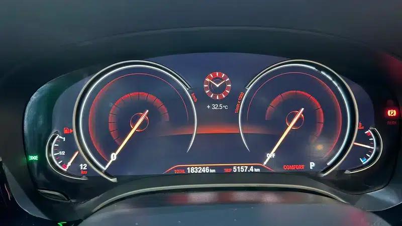 2018 BMW 5 Series Facelift 530Li Leading Edition M Sport Package — миниатюра 8
