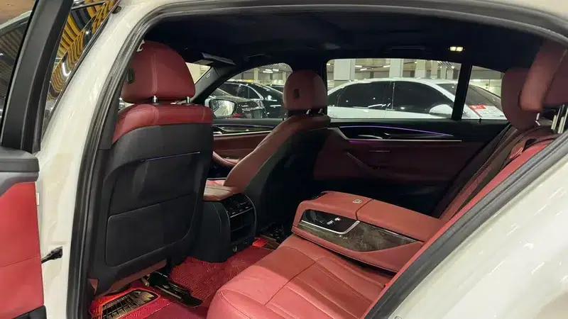 2018 BMW 5 Series Facelift 530Li Leading Edition M Sport Package — миниатюра 10