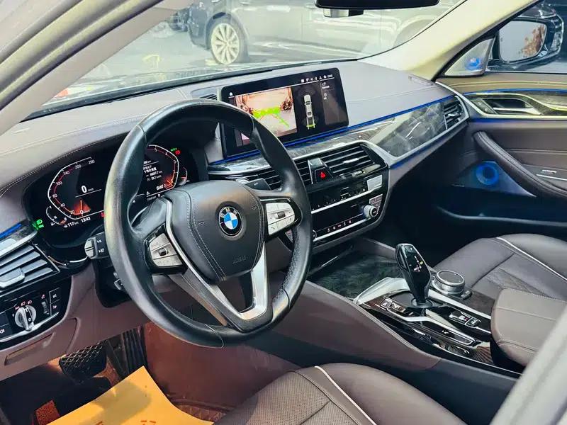 2021 BMW 5 Series 525Li Luxury Package — миниатюра 16