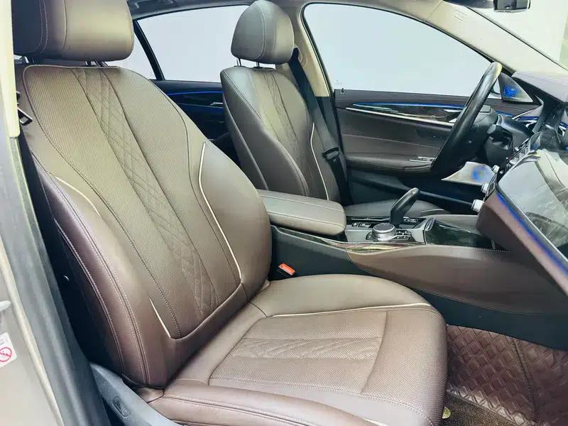 2021 BMW 5 Series 525Li Luxury Package — миниатюра 18