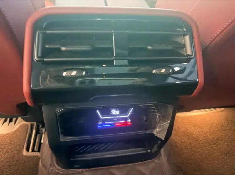 2025 BMW 5 Series 530Li Leading Edition M Sport Package — миниатюра 4