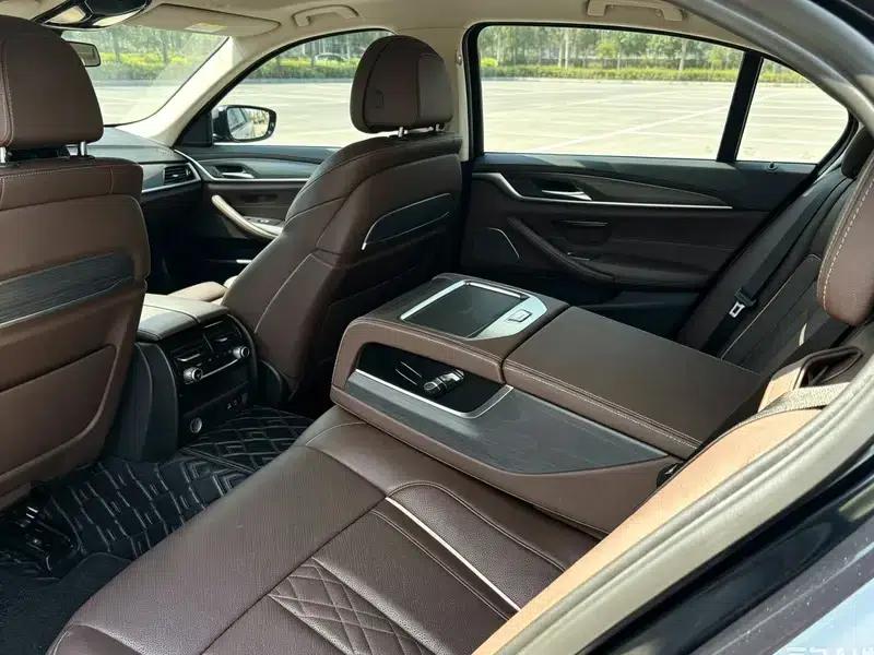 2022 BMW 5 Series Facelift 530Li Luxury M Sport Package — миниатюра 9