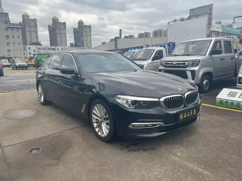 2018 BMW 5 Series 525Li Luxury Package — миниатюра 3