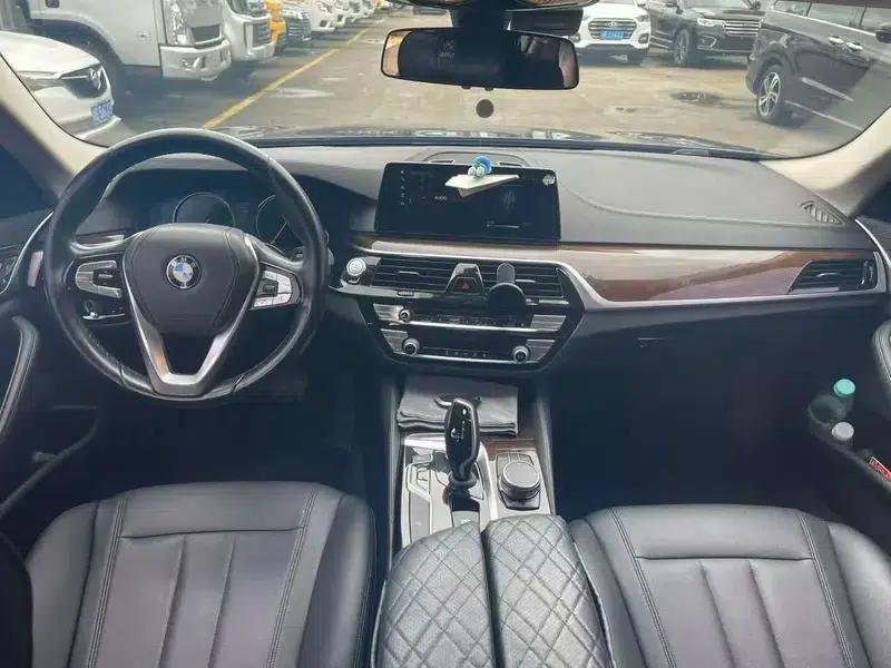 2018 BMW 5 Series 525Li Luxury Package — миниатюра 7
