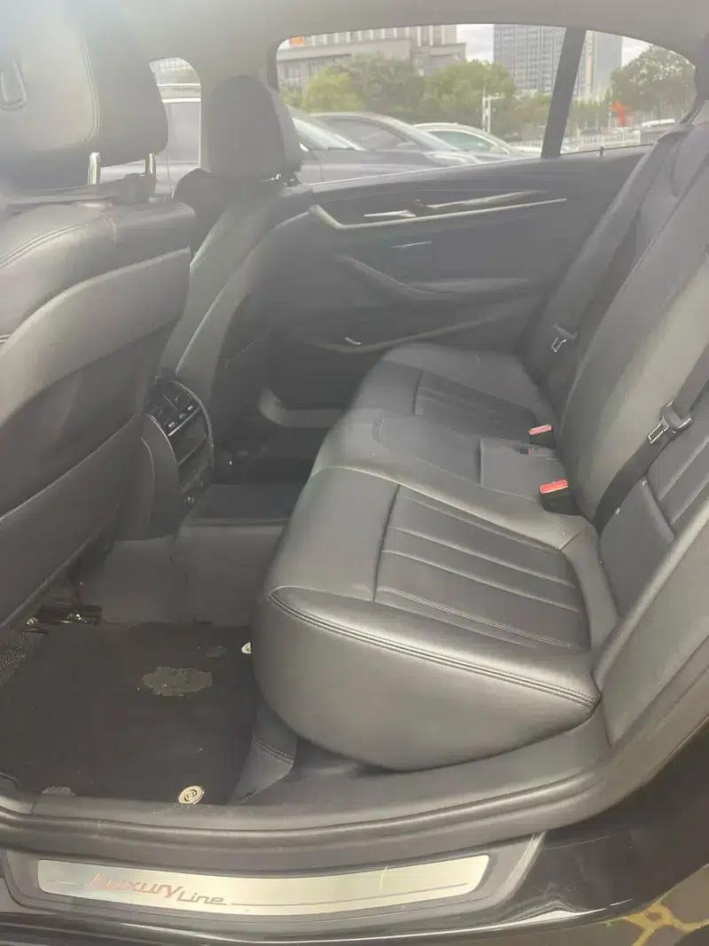 2018 BMW 5 Series 525Li Luxury Package — миниатюра 9