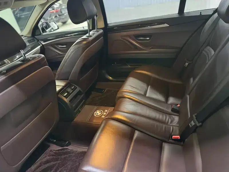 2017 BMW 5 Series 525Li Luxury Design Package — миниатюра 14
