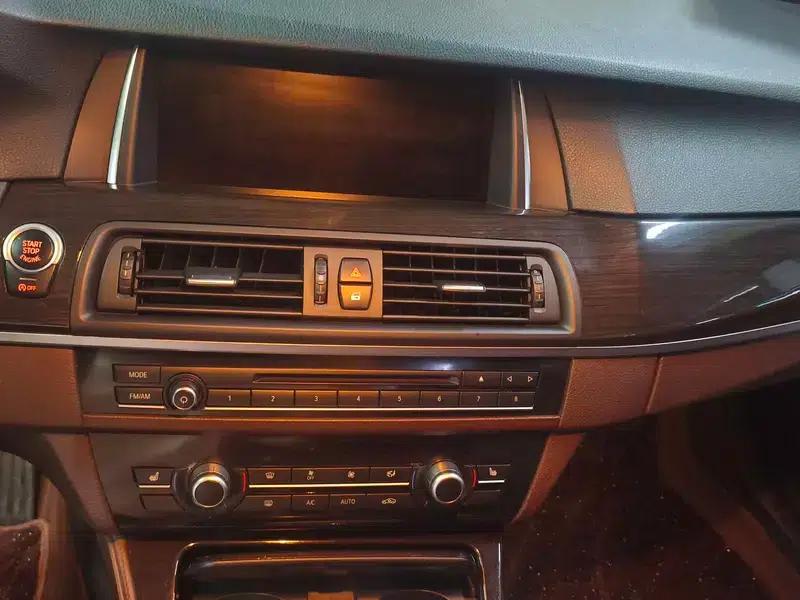 2017 BMW 5 Series 525Li Luxury Design Package — миниатюра 8