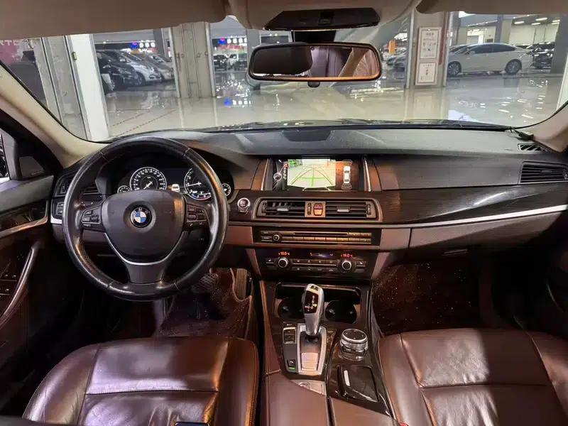 2017 BMW 5 Series 525Li Luxury Design Package — миниатюра 10
