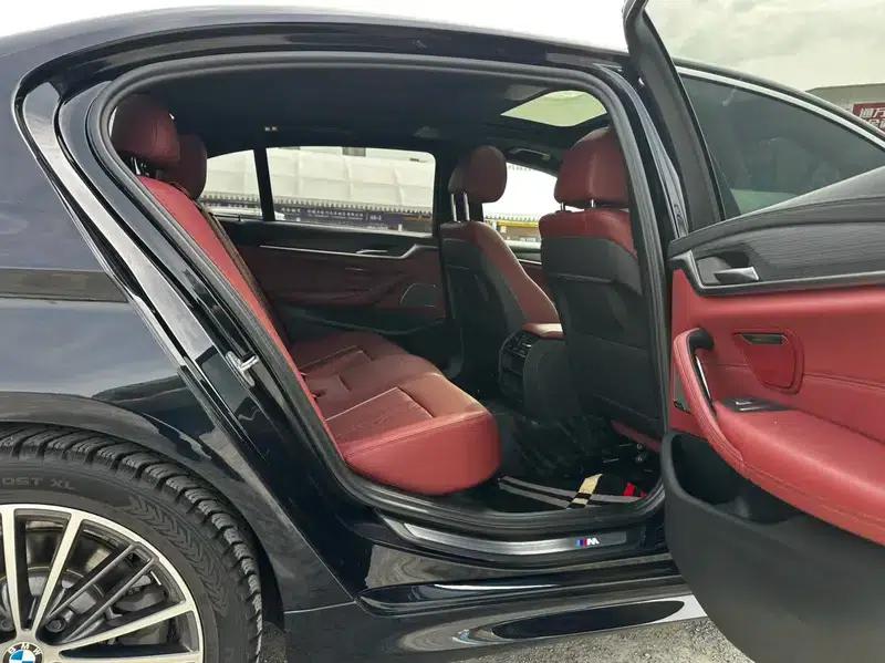 2021 BMW 5 Series 530Li xDrive M Sport Package — миниатюра 7