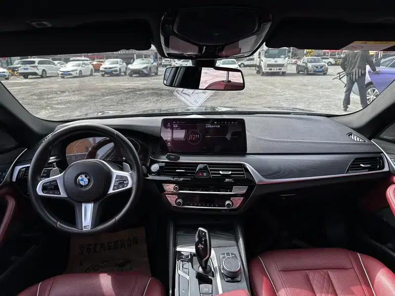 2021 BMW 5 Series 530Li xDrive M Sport Package — миниатюра 8