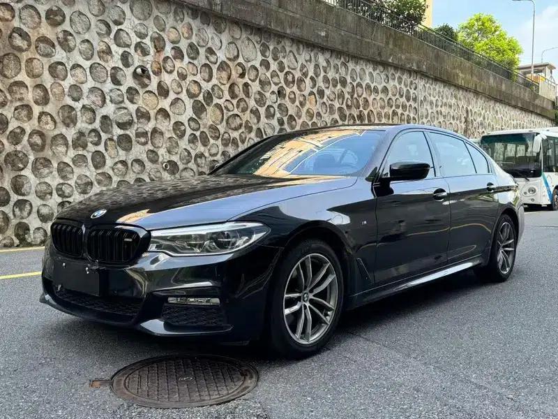 2018 BMW 5 Series 525Li M Sport Package — миниатюра 1