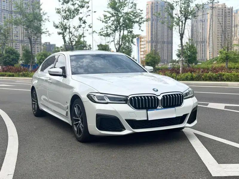 2021 BMW 5 Series Facelift 525Li M Sport Package — миниатюра 3