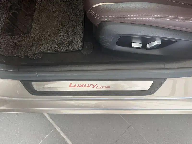 2021 BMW 5 Series 530Li Executive Luxury Package — миниатюра 16
