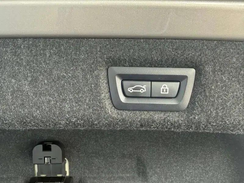 2021 BMW 5 Series 530Li Executive Luxury Package — миниатюра 18