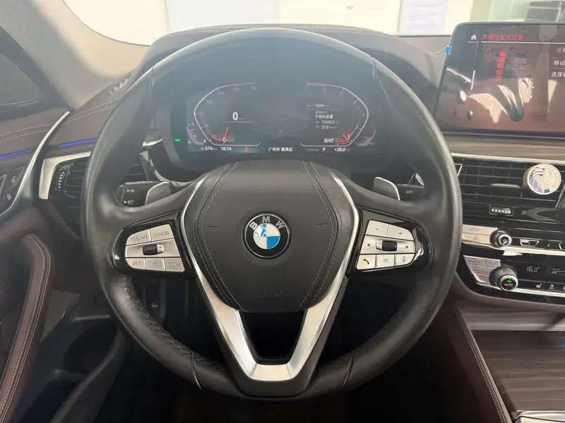 2021 BMW 5 Series 530Li Executive Luxury Package — миниатюра 25