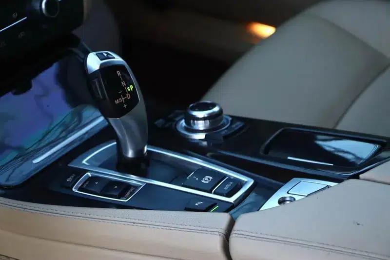2014 BMW 5 Series 525Li Leading Edition — миниатюра 11