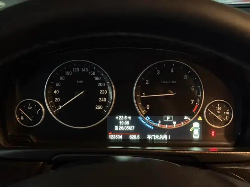 2014 BMW 5 Series 525Li Leading Edition — миниатюра 9