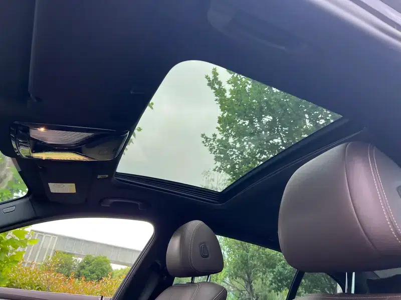 2020 BMW 5 Series 525Li M Sport Package — миниатюра 16