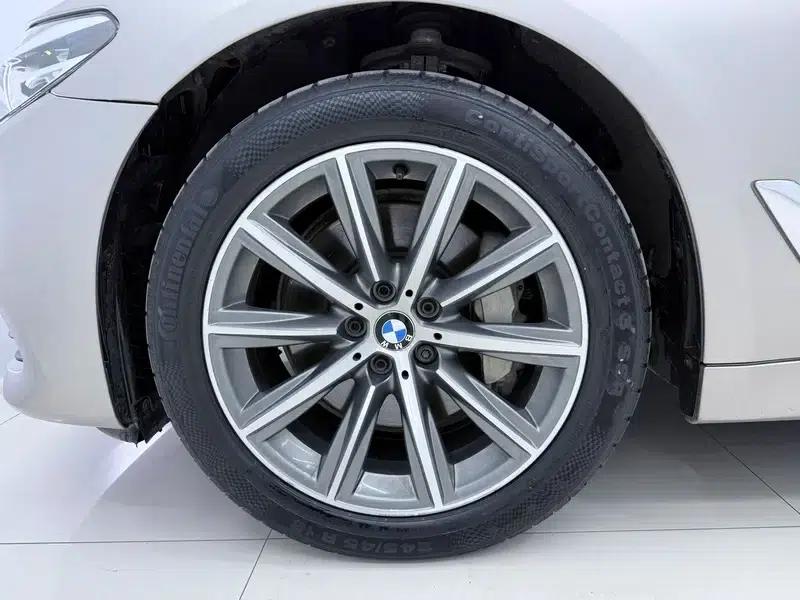BMW 5 Series 2018 528Li Launch Special Edition — миниатюра 11