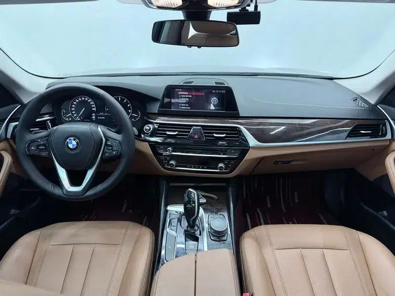 BMW 5 Series 2018 528Li Launch Special Edition — миниатюра 12