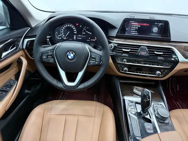 BMW 5 Series 2018 528Li Launch Special Edition — миниатюра 15