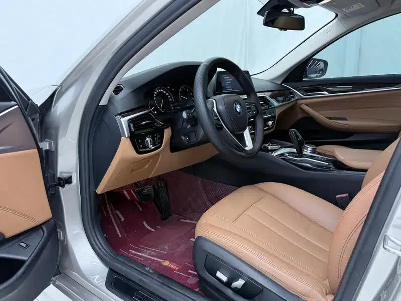 BMW 5 Series 2018 528Li Launch Special Edition — миниатюра 16