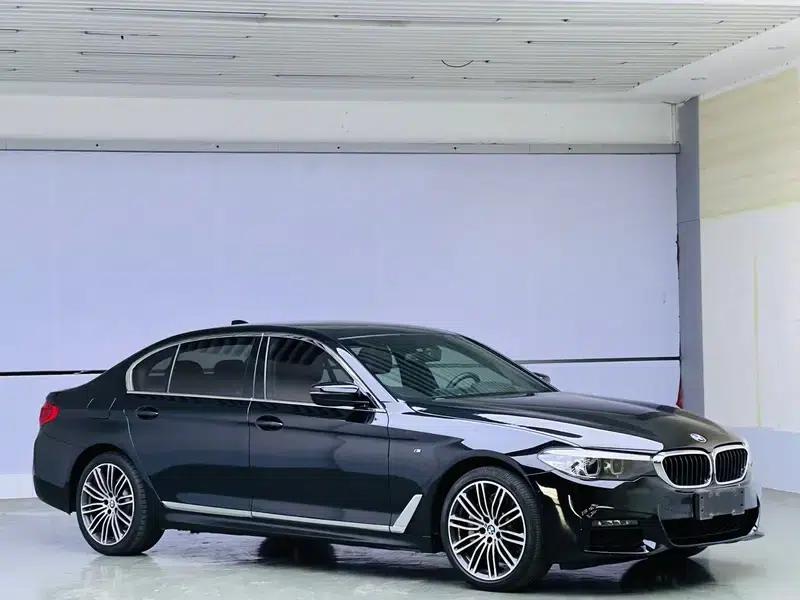 2019 BMW 5 Series 530Li Leading Edition M Sport Package — миниатюра 3