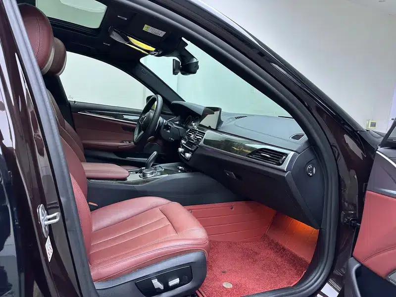 2019 BMW 5 Series 530Li Leading Edition M Sport Package — миниатюра 9