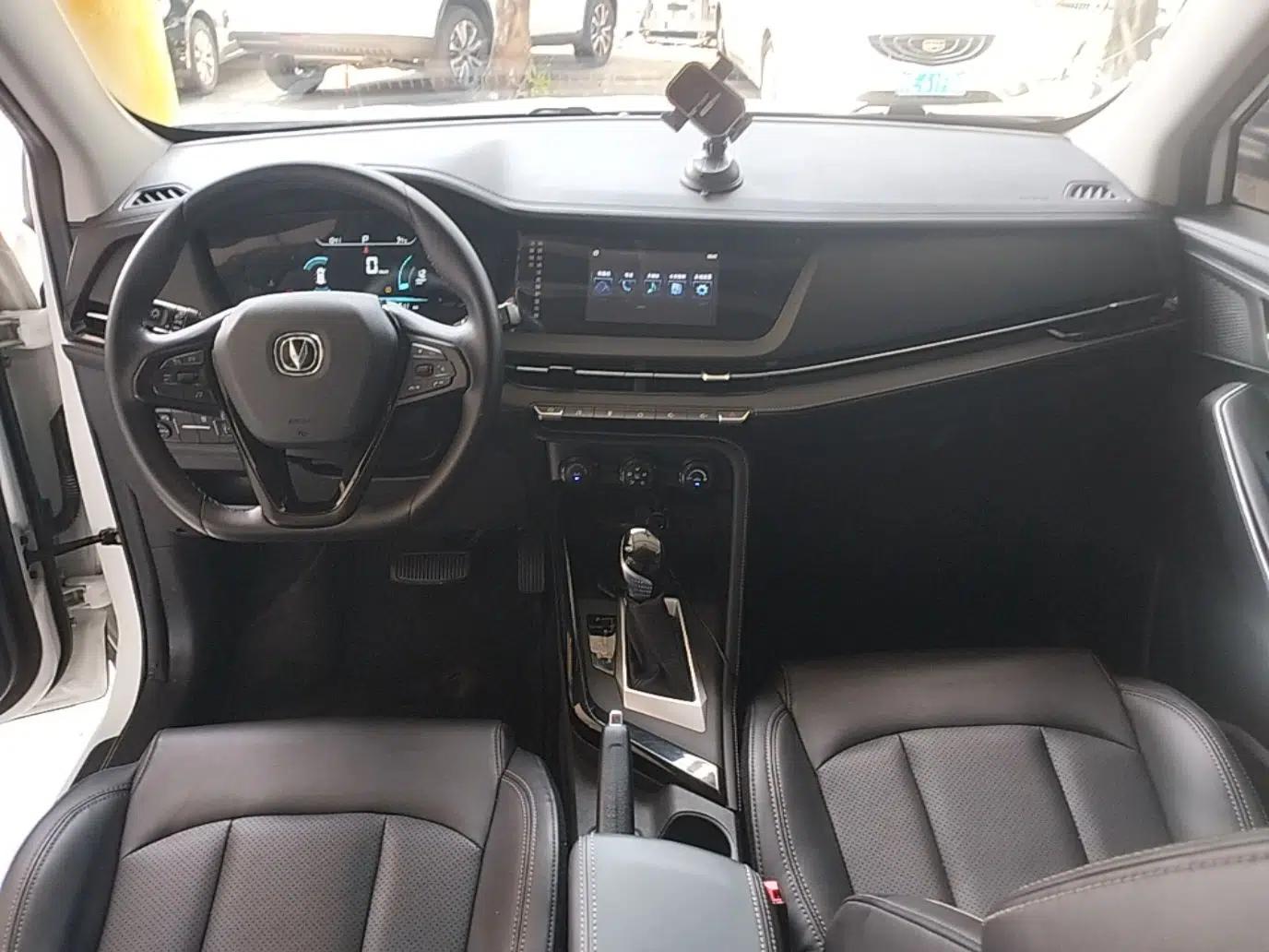 CHANGAN CS15 2021 1.5L Automatic Enjoyment Model — миниатюра 17