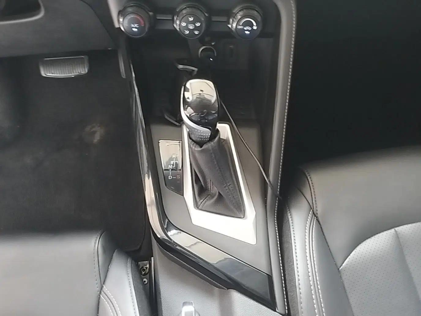CHANGAN CS15 2021 1.5L Automatic Enjoyment Model — миниатюра 21