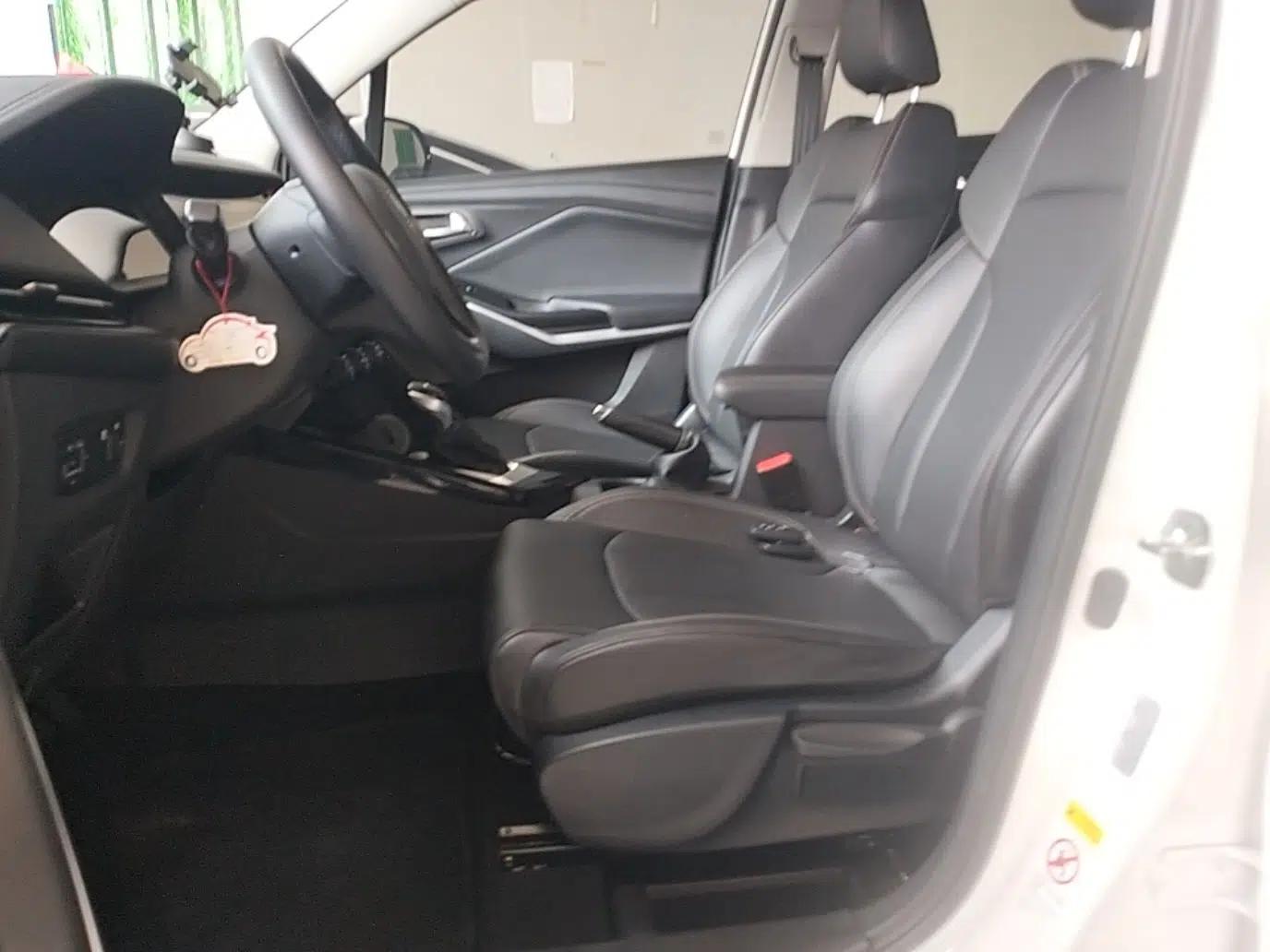 CHANGAN CS15 2021 1.5L Automatic Enjoyment Model — миниатюра 22