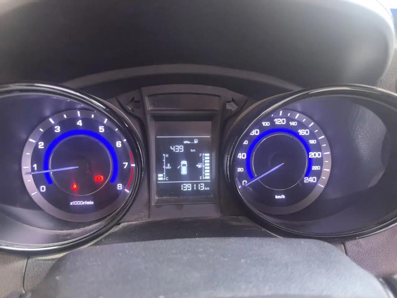 CHANGAN CS15 2016 1.5L Manual Fashion Edition — миниатюра 11