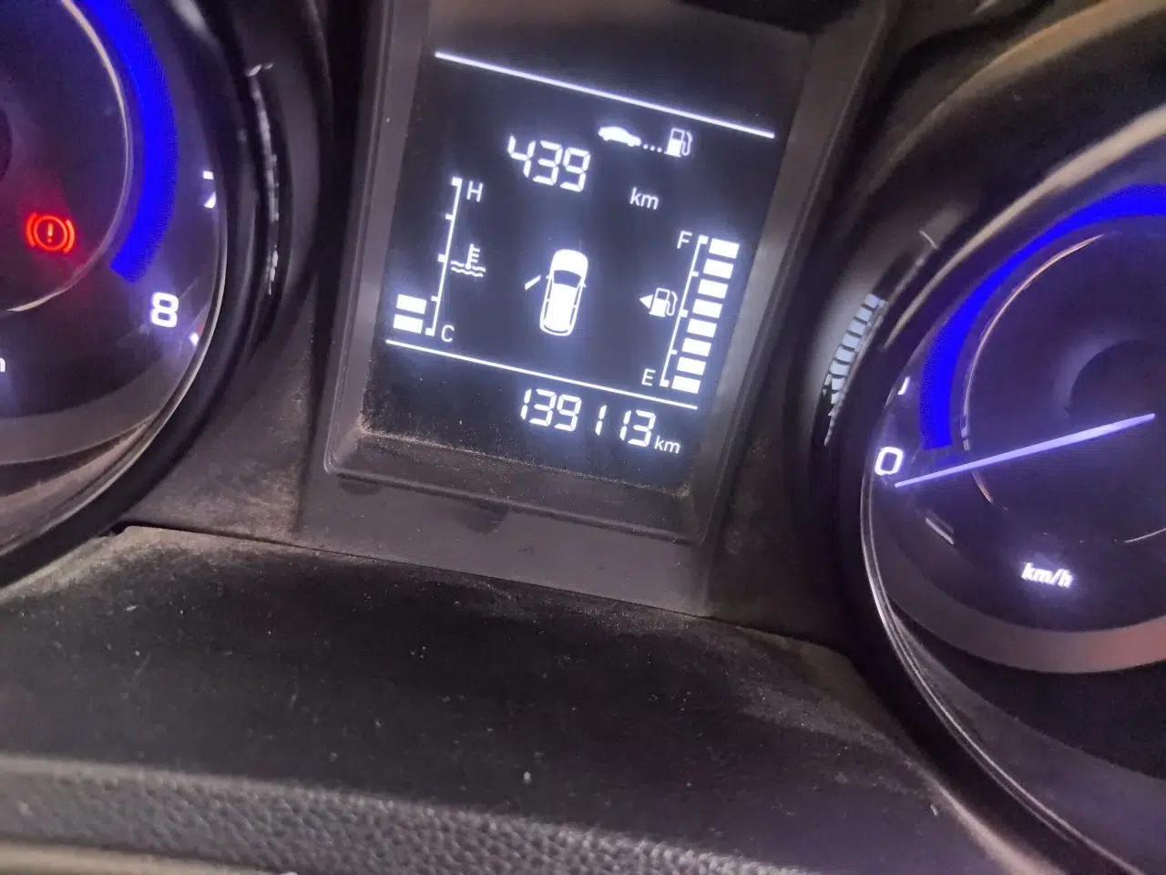 CHANGAN CS15 2016 1.5L Manual Fashion Edition — миниатюра 12