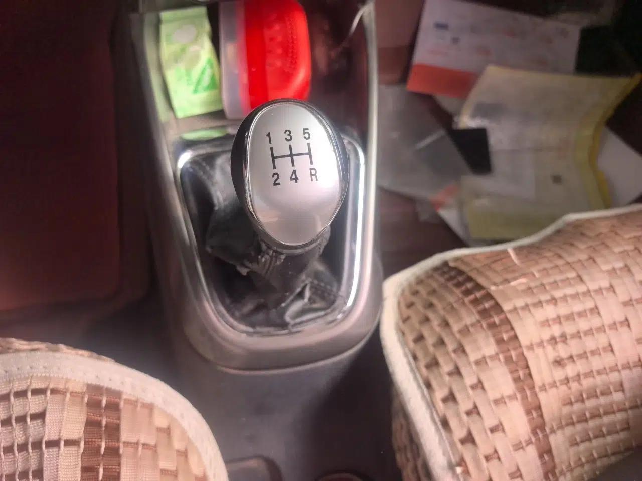 CHANGAN CS15 2016 1.5L Manual Fashion Edition — миниатюра 14