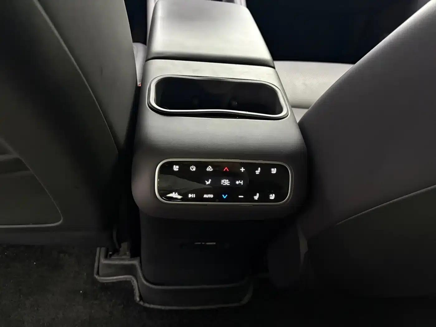 Leapmotor C16 2024 Pure Electric 520 Premium Edition — миниатюра 11