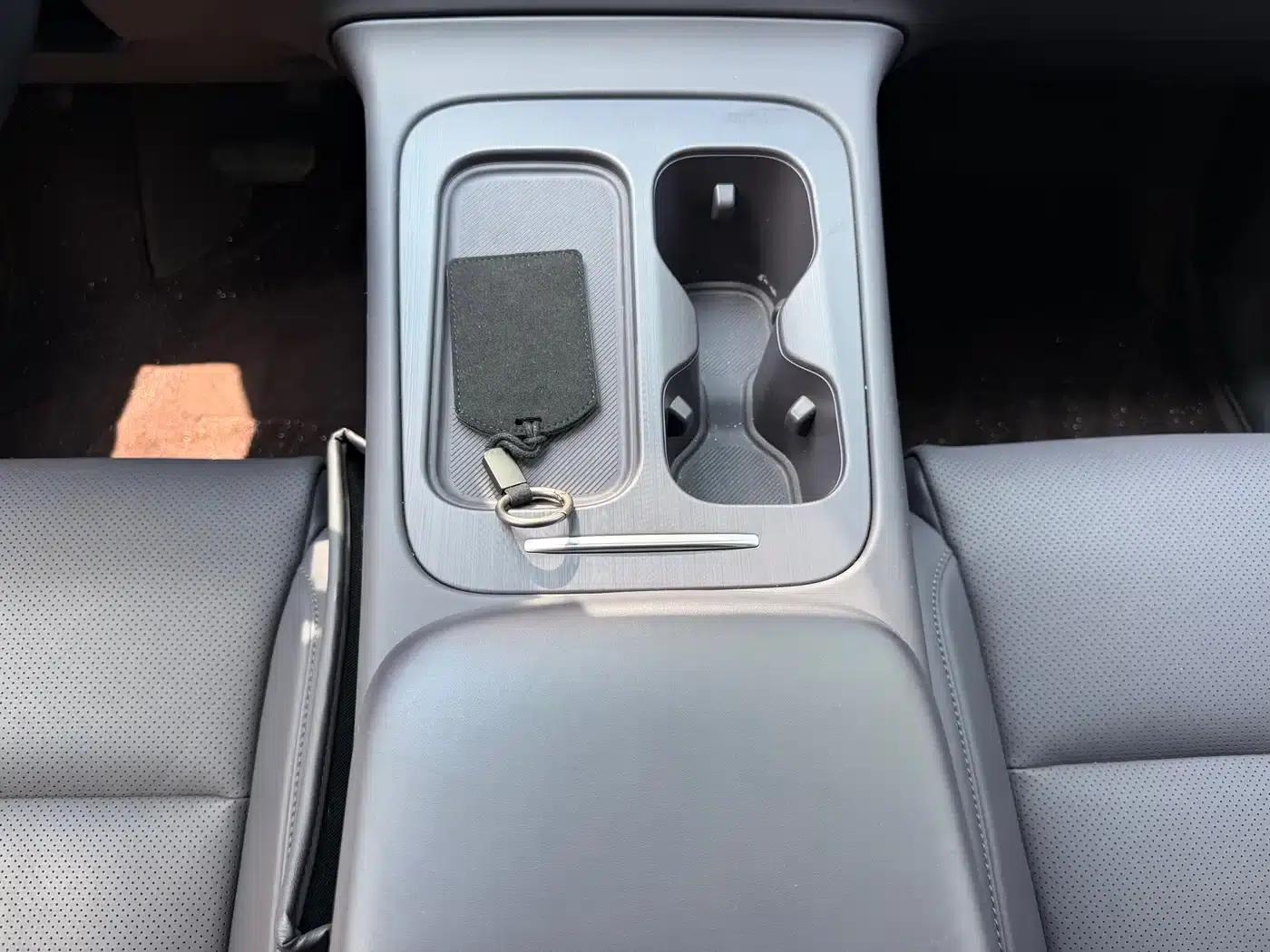Leapmotor C16 2024 Range Extended 200 Premium Edition — миниатюра 12