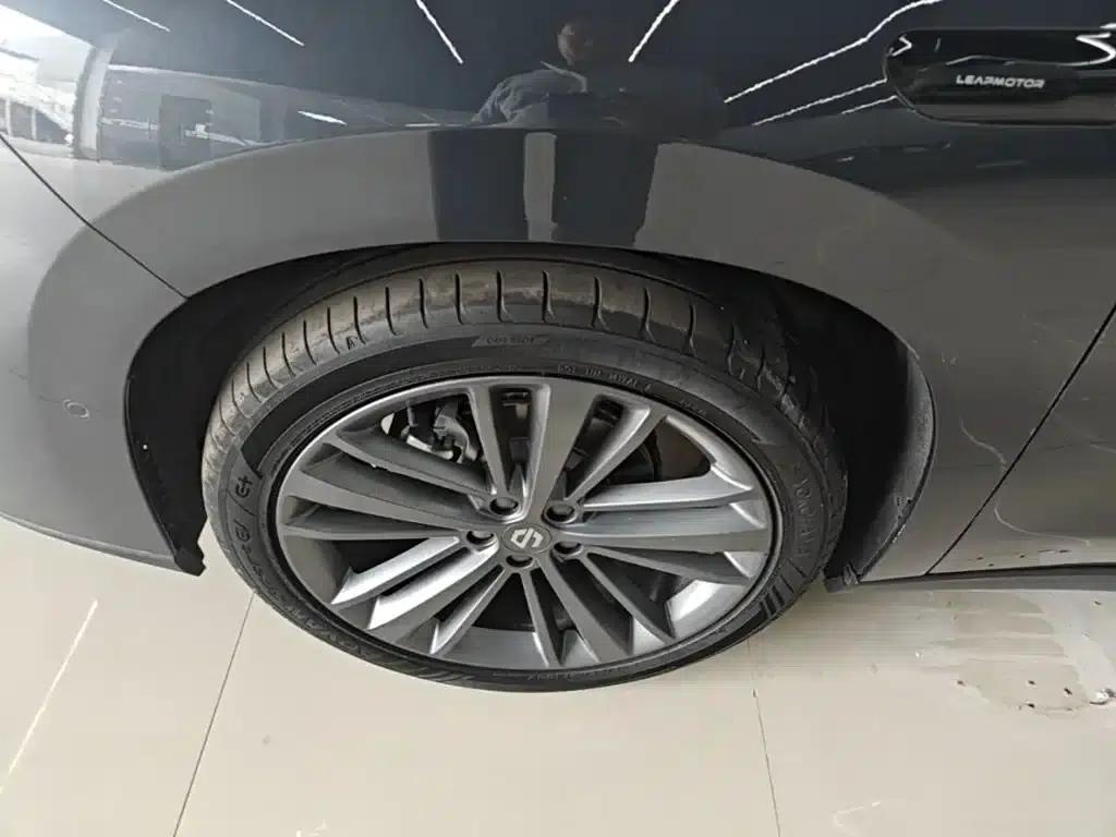 Leapmotor C16 2024 Range Extended 200 Premium Edition — миниатюра 23