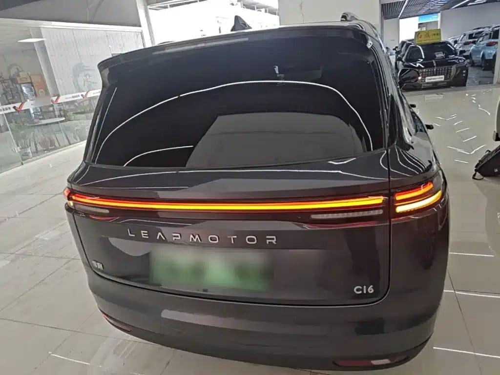 Leapmotor C16 2024 Range Extended 200 Premium Edition — миниатюра 6