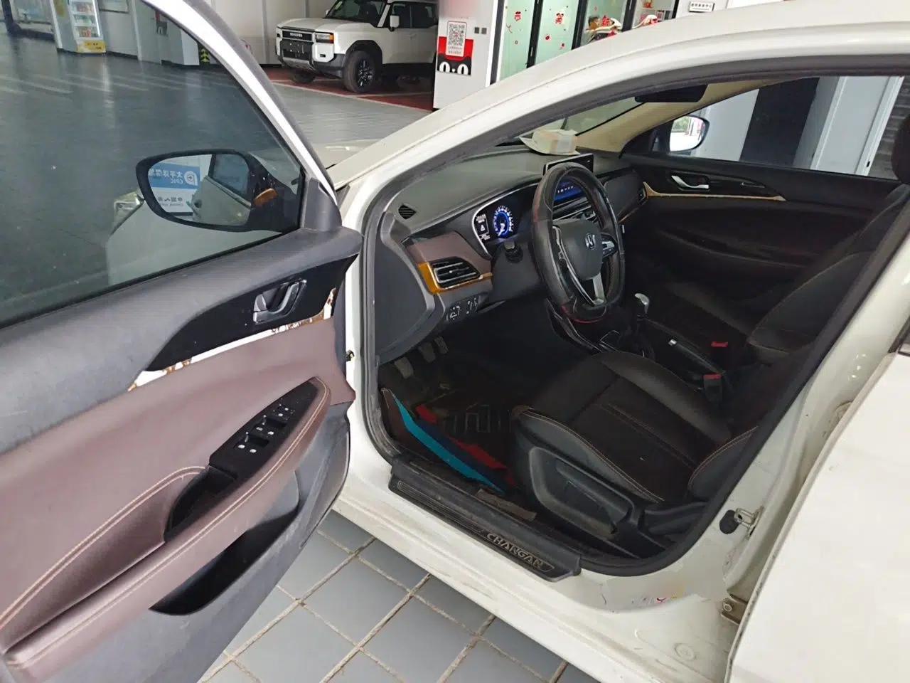 CHANGAN Eado DT 2018 1.6L Manual Luxury Model — миниатюра 16