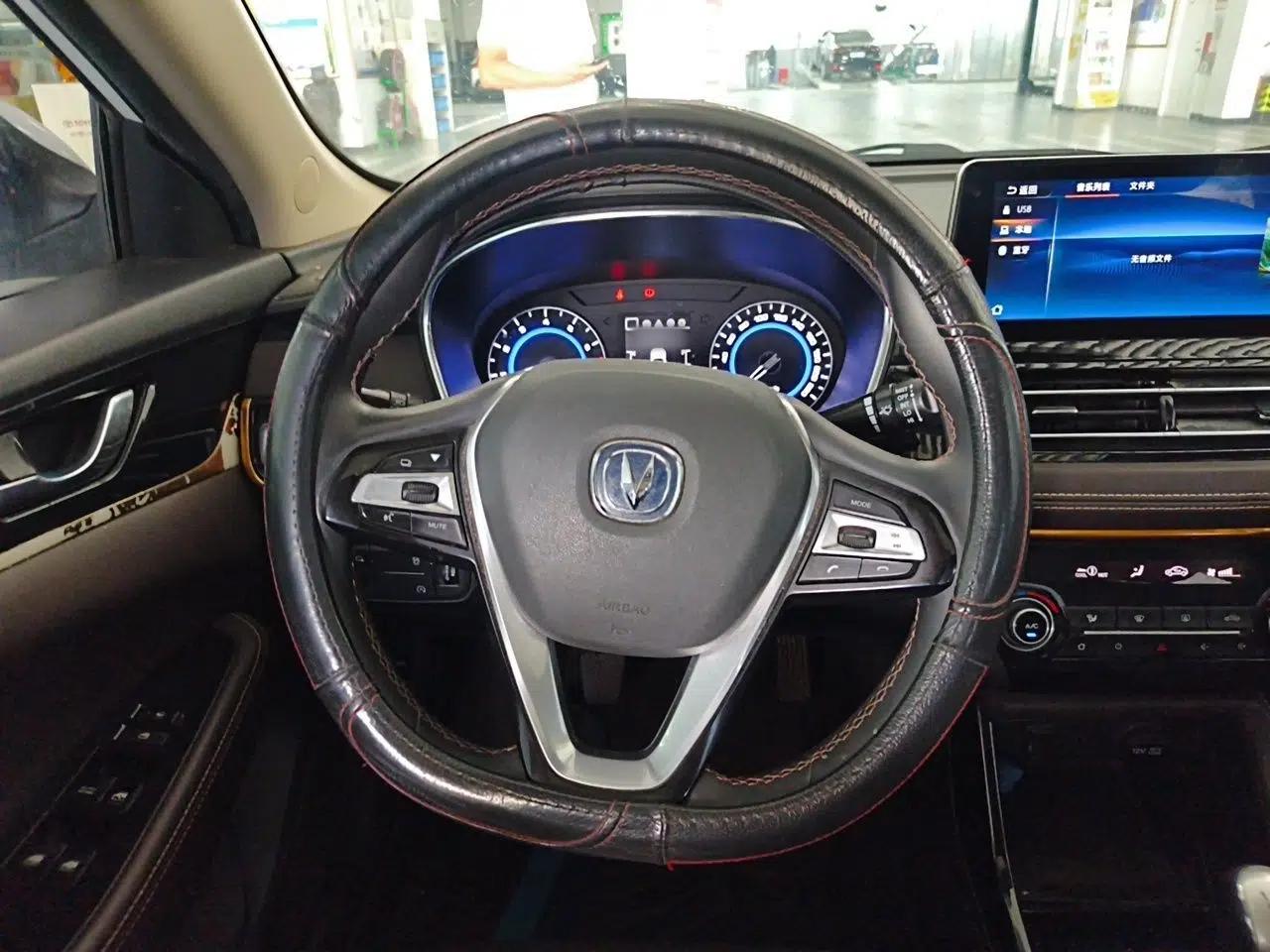 CHANGAN Eado DT 2018 1.6L Manual Luxury Model — миниатюра 10