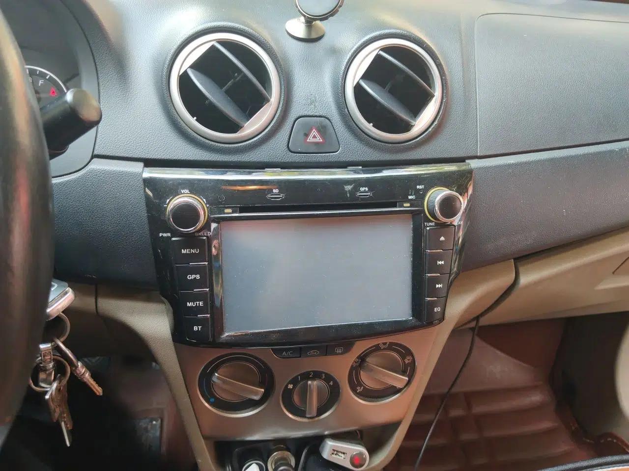 CHANGAN Alsvin V3 2012 1.3L Manual Comfort Version China IV Standard — миниатюра 13