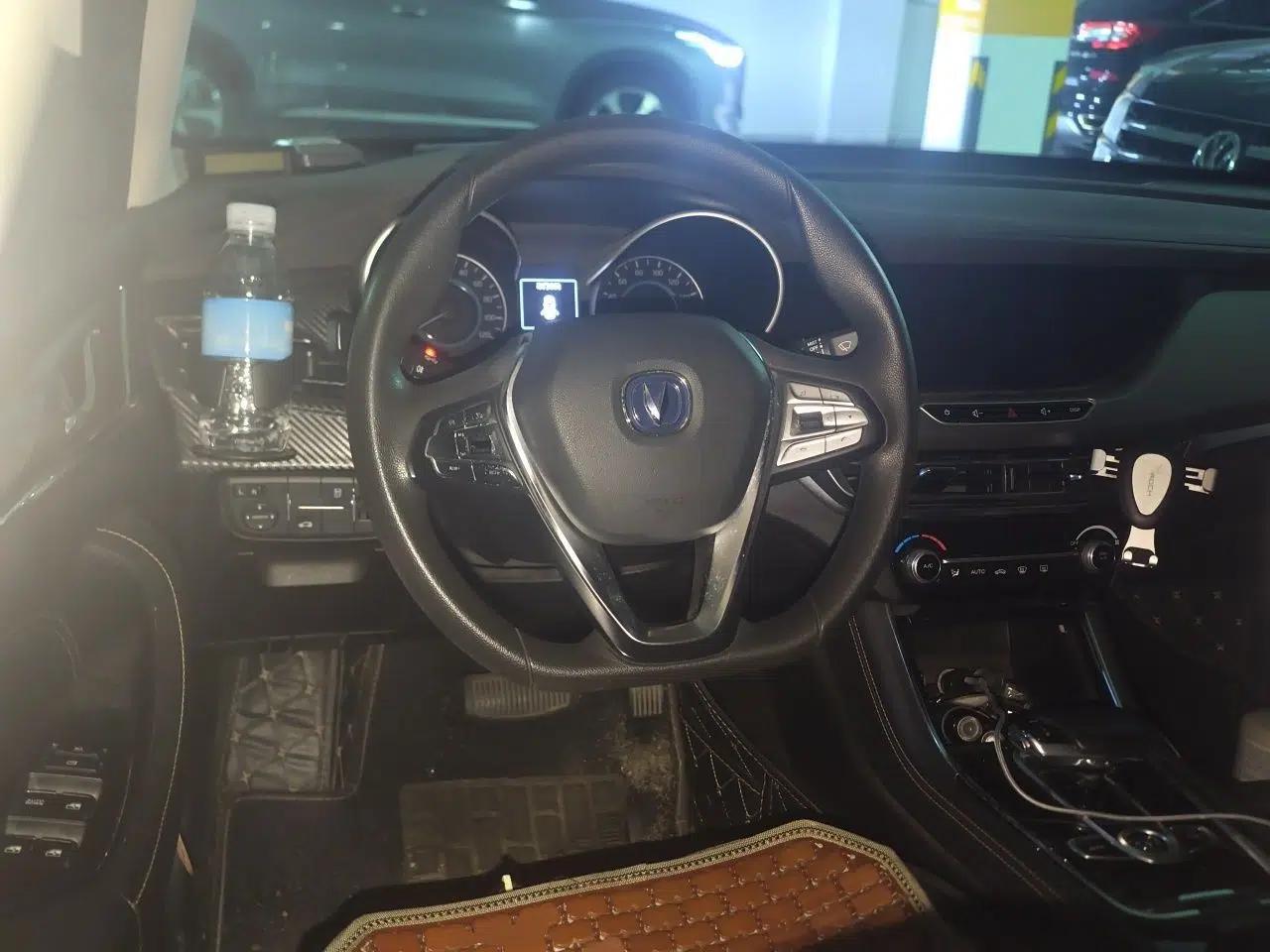 CHANGAN Eado New Energy 2019 EV460 Smart Edition — миниатюра 10