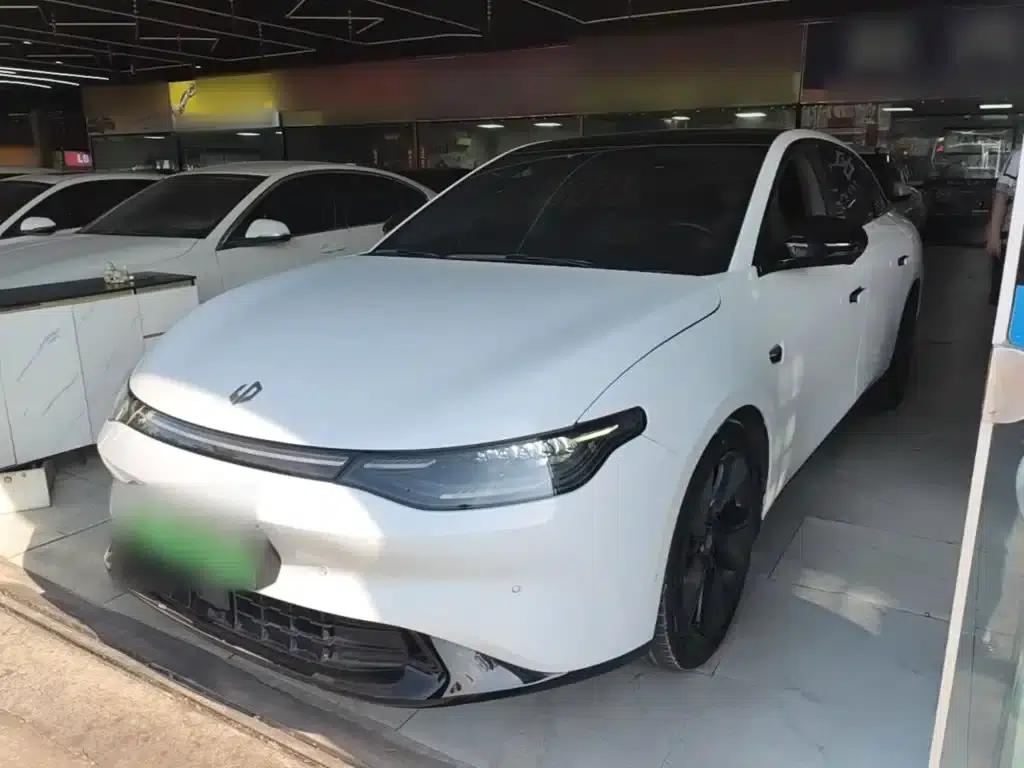 Leapmotor C01 2022 Rear-Wheel Drive Long Range Edition — миниатюра 1