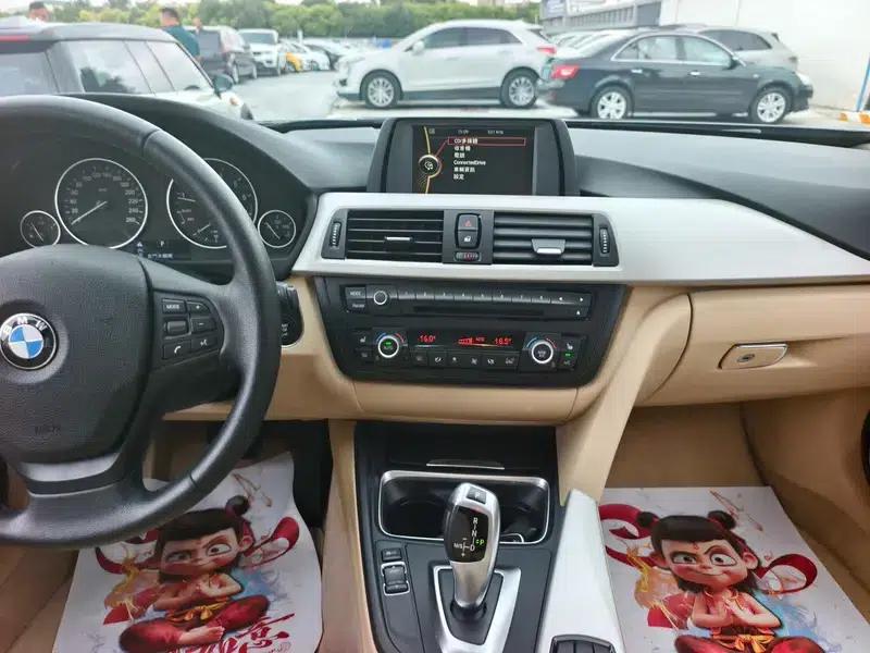 2014 BMW 3 Series 320i Fashion Edition — миниатюра 10
