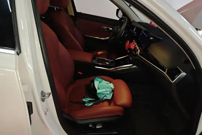 2023 BMW 3 Series 320Li M Sport Package — миниатюра 11