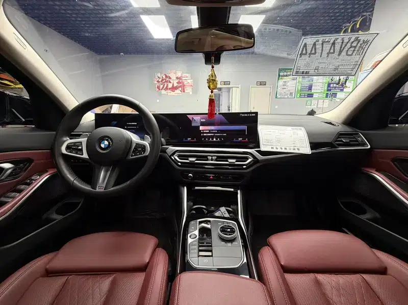 2024 BMW 3 Series 2.0T Automatic Front-Wheel Drive 5-Seater Factory Custom Edition — миниатюра 17