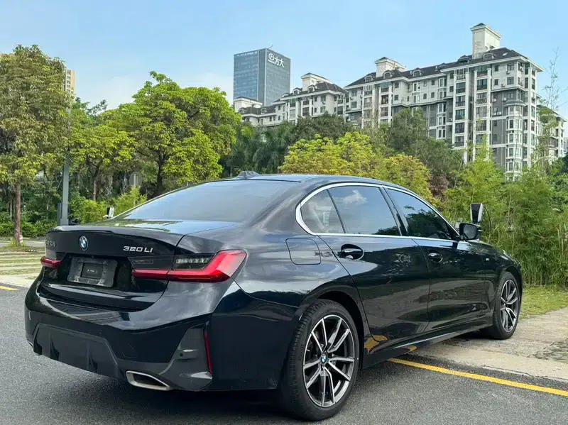 2024 BMW 3 Series 2.0T Automatic Front-Wheel Drive 5-Seater Factory Custom Edition — миниатюра 6